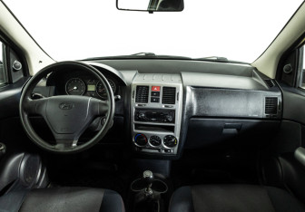 Подержанный автомобиль Hyundai Getz 2004 года (13 фото)