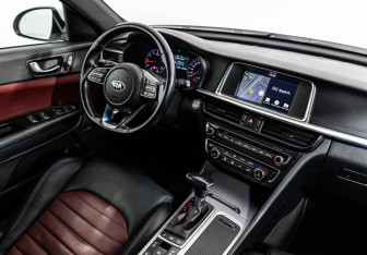 Подержанный автомобиль Kia Optima Sedan 2018 года (19 фото)