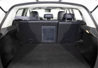 Подержанный автомобиль Peugeot 4008 2012 года (17 фото)