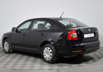 Подержанный автомобиль Skoda Octavia Liftback 2012 года (7 фото)