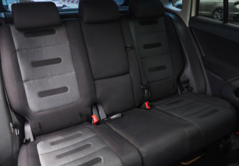 Подержанный автомобиль Volkswagen Tiguan 2008 года (22 фото)