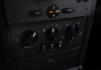 Подержанный автомобиль Opel Meriva 2008 года (13 фото)