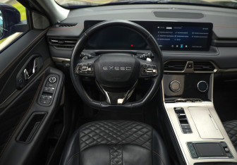 Подержанный автомобиль Exeed TXL 2021 года (12 фото)