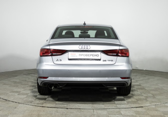 Подержанный автомобиль Audi A3 Sedan 2019 года (6 фото)