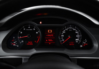 Подержанный автомобиль Audi A6 Sedan 2011 года (17 фото)