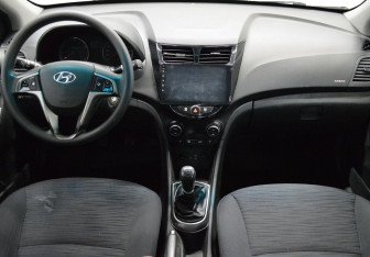 Подержанный автомобиль Hyundai Solaris Sedan 2015 года (14 фото)