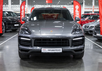 Подержанный автомобиль Porsche Cayenne 2020 года (5 фото)