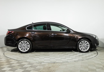 Подержанный автомобиль Opel Insignia Sedan 2013 года (4 фото)