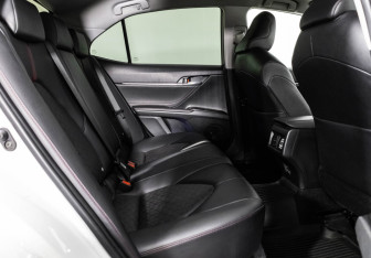 Подержанный автомобиль Toyota Camry Sedan 2021 года (28 фото)