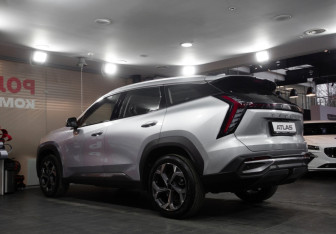 Новый Geely Atlas 2026 (7 фото)