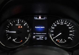 Подержанный автомобиль Nissan X-Trail 2018 года (19 фото)