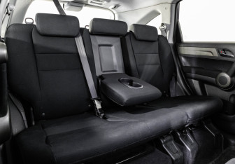 Подержанный автомобиль Honda CR-V 2011 года (15 фото)