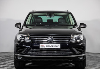 Подержанный автомобиль Volkswagen Touareg 2015 года (2 фото)