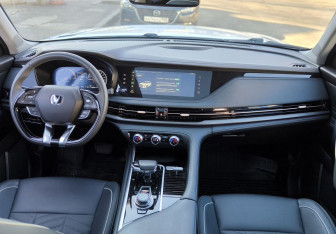 Подержанный автомобиль Changan CS95 2023 года (12 фото)