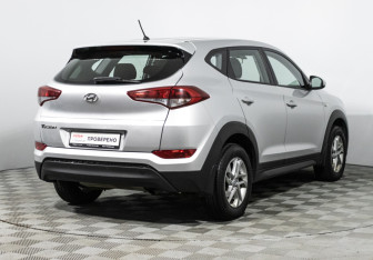 Подержанный автомобиль Hyundai Tucson 2015 года (5 фото)