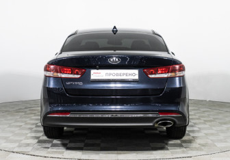 Подержанный автомобиль Kia Optima Sedan 2017 года (6 фото)