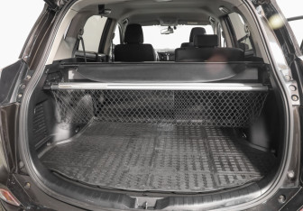 Подержанный автомобиль Toyota RAV4 2015 года (24 фото)