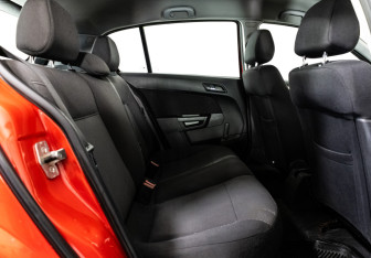 Подержанный автомобиль Opel Astra Hatchback 2008 года (15 фото)