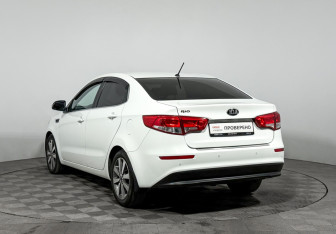 Подержанный автомобиль Kia Rio Sedan 2016 года (7 фото)