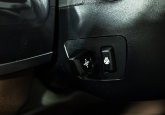 Подержанный автомобиль BMW X5 2015 года (16 фото)