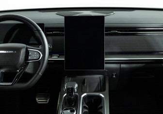 Подержанный автомобиль Jaecoo J7 2023 года (14 фото)