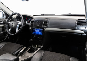 Подержанный автомобиль Chevrolet Epica 2011 года (9 фото)