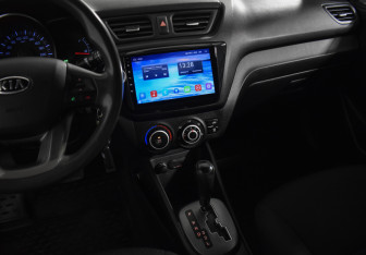 Подержанный автомобиль Kia Rio Sedan 2012 года (19 фото)