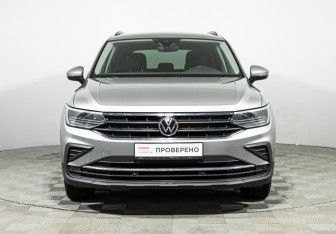 Подержанный автомобиль Volkswagen Tiguan 2021 года (2 фото)