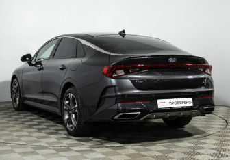 Подержанный автомобиль Kia K5 2021 года (7 фото)