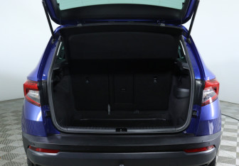 Подержанный автомобиль Skoda Karoq 2020 года (8 фото)