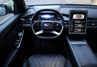 Подержанный автомобиль Geely Preface 2024 года (9 фото)