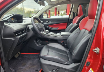 Подержанный автомобиль Changan CS55PLUS 2023 года (13 фото)