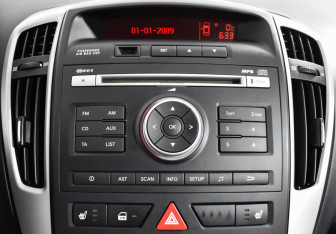 Подержанный автомобиль Kia Ceed Wagon 2011 года (17 фото)