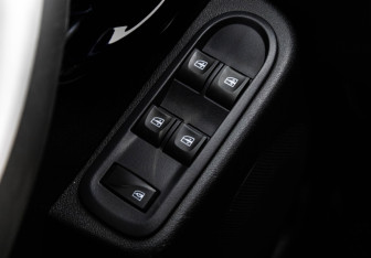 Подержанный автомобиль Nissan Terrano 2020 года (16 фото)