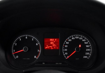 Подержанный автомобиль Volkswagen Polo Sedan 2012 года (18 фото)