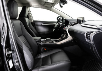 Подержанный автомобиль Lexus NX 2020 года (25 фото)