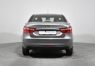 Подержанный автомобиль LADA (ВАЗ) Vesta Sedan 2019 года (6 фото)