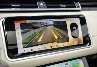 Подержанный автомобиль Land Rover Range Rover Velar 2019 года (18 фото)
