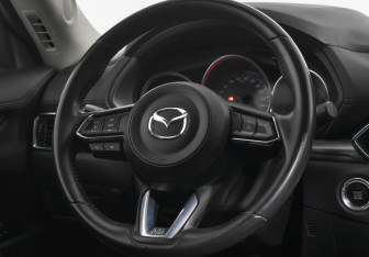 Подержанный автомобиль Mazda CX-5 2018 года (14 фото)
