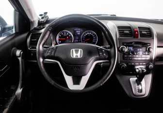 Подержанный автомобиль Honda CR-V 2008 года (10 фото)