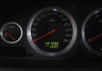 Подержанный автомобиль Volvo XC90 2008 года (8 фото)
