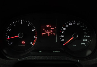 Подержанный автомобиль Volkswagen Polo Sedan 2012 года (12 фото)