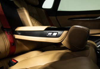 Подержанный автомобиль Zeekr 001 2023 года (27 фото)