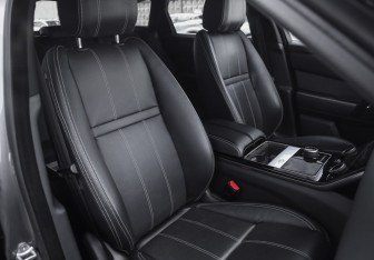 Подержанный автомобиль Land Rover Range Rover Velar 2017 года (33 фото)