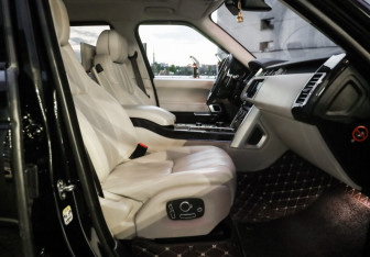 Подержанный автомобиль Land Rover Range Rover 2016 года (29 фото)
