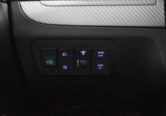 Подержанный автомобиль Hyundai Santa Fe 2008 года (16 фото)
