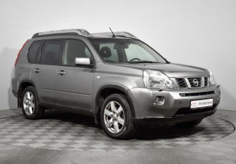Подержанный автомобиль Nissan X-Trail 2010 года (3 фото)