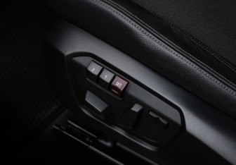 Подержанный автомобиль BMW X4 2015 года (22 фото)