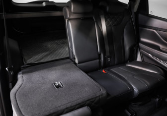 Подержанный автомобиль Hyundai Santa Fe 2023 года (27 фото)