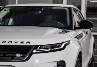 Подержанный автомобиль Land Rover Range Rover Evoque 2024 года (2 фото)